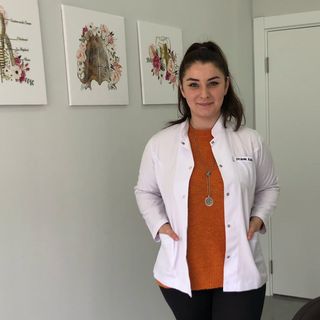 Dt. İpek Kal, Diş Hekimi, TRABZON 