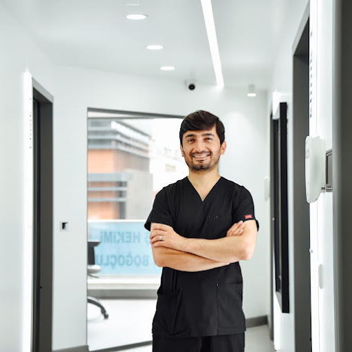 Uzm. Dt. Elham Rahmaty, TRABZON, ORTAHİSAR, Diş Hekimi